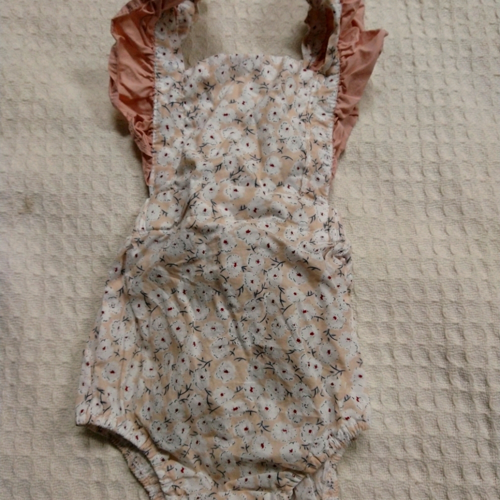 Summer 0-3 mom. Baby girl jumper